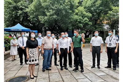 深圳南山区委书记曾湃调研华侨城综合市场
